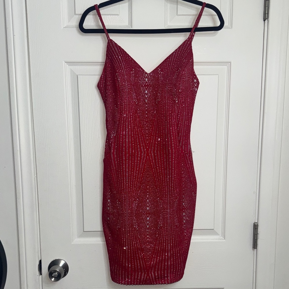 Elegant Red Glitter Dress